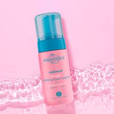 Aqualogica Radiance Mousse Hydrating Foam Cleanser Skin Radiant 100ML
