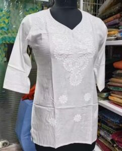Private Label WOMENS LAKHNAVY SHORT KURTI WITH CHICKEN EMBROYEDRI Colour WHITE size xl