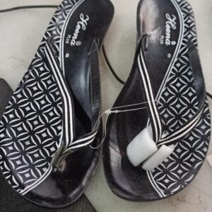 Multicolour Printed Slippers For Women Size 6