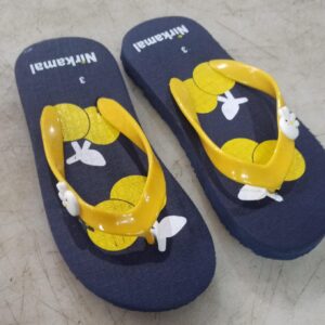 Multicolour Kids Girls Slippers Size 3