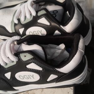 Oggy Mens Casual Shoes White Black Size 6