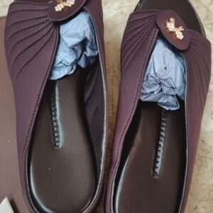 Crox New Looking Woman And Girls Fashionable Stylish Sandals And Slippers Size 41