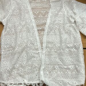 Women White Color Shirt Size L