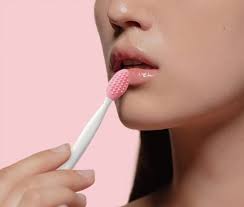 Gamecraft Lip Exfoliating Brush Pink And White Colour