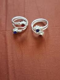 White Plated Beautiful Toe Rings For Women Silver Cats Eye