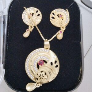 Dj Dadu Golden Color Pendant Chain Set Set For Women