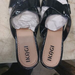 Women Sandals Black Colour Size 9