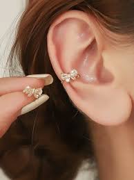 Savana Women Ear Cuff Golden Colour