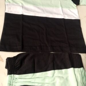 Multicolour T Shirt With Black Shorts Size 24