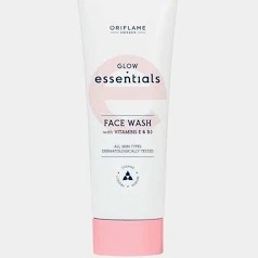 Oriflame Essentials Glow Essentials With Vitamins E B3 Face Wash 125 Ml