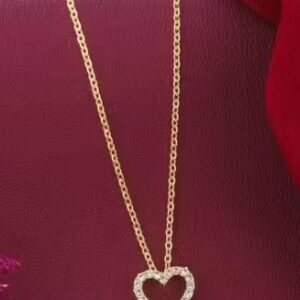 Private Label Gold Tiny Diamond Heart Necklace