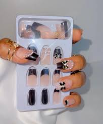 Set Of 24 Artificial Reusable Nails In Midnight Elegance Design With Glue