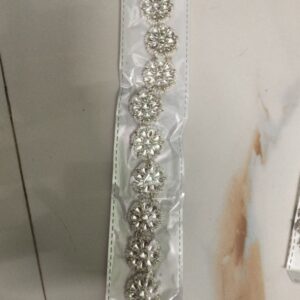 Private Lable womens neck chain silver colour with stones