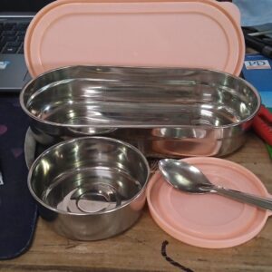 Private Lable Oval Lunch Box Steel for Office School Use Leak Proof Easy to Clean with Side Locks Stainless Steel pink colour
