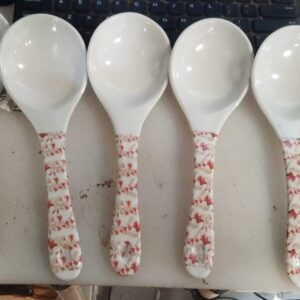 Private Lable Eating Spoons with Floral Design Set of 5 White and Pink Rose Pattern