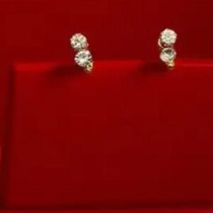 Private Lable stone side earrings for women white colour