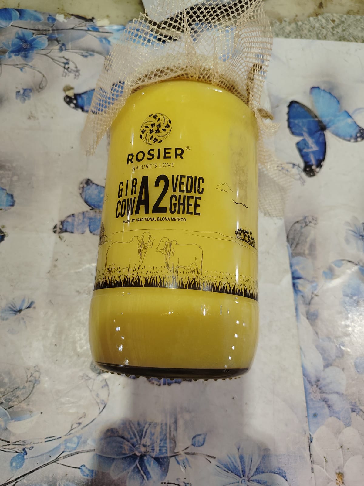 ROSIER A2 Gir Cow Ghee 1 litre Traditional Bilona Method A2 Gir Cow Ghee Grassfed Pure and Healthy Desi Cow Ghee Glass Bottle 1000 ML