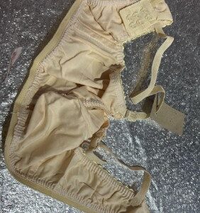 Private Label Wirefree Non Padded Medium Coverage Everyday Bra Size 32 Light golden