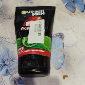 Garnier Men Acno Fight Anti Pimple Face Wash Anti Pimple Face Wash with Salicylic Acid and Herba Repair Suitable for all Skin Types 100g
