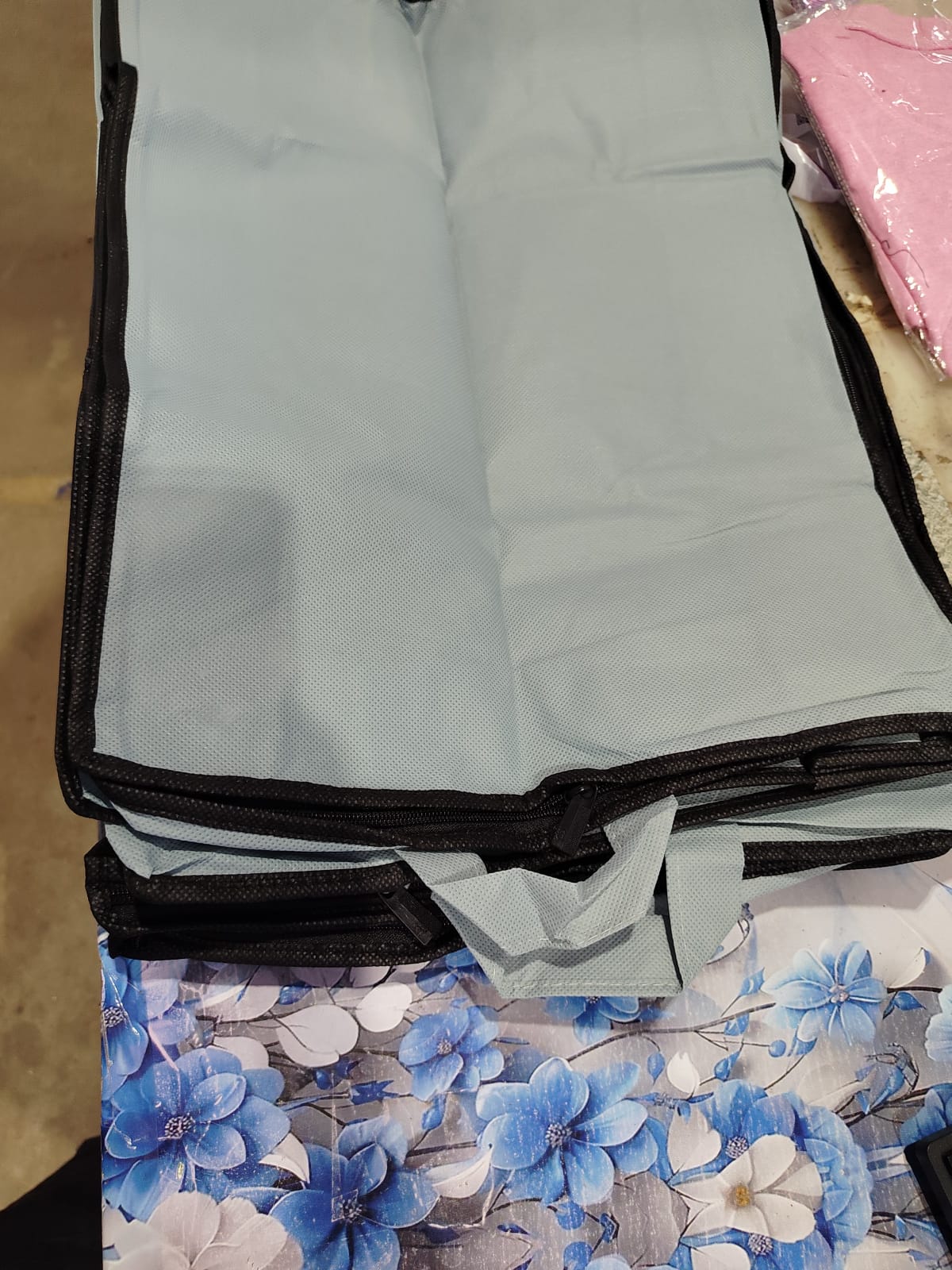 Private Label B5 Industries Blanket organizer for under storage with side handles Wardrobe Clothes covers Closet Organizer and Storage Foldable Clothing Storage Bag for Clothes Comforter Underbed Storage 3 Grey