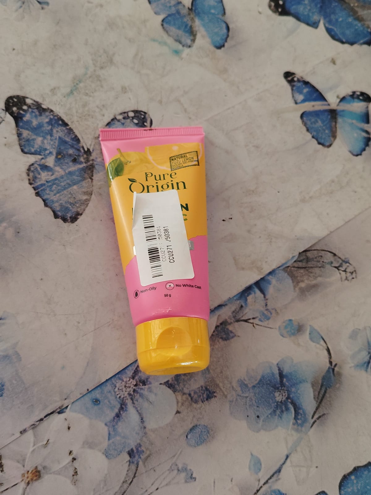 Pure Origin Korean Vitamin C Light Gel Sunscreen with SPF 50 PA No White Cast Suitable for Oily Dry Combination Skin Broad Spectrum Nonsticky and Lightweight Brightens Skin and Prevents Tan 50 g