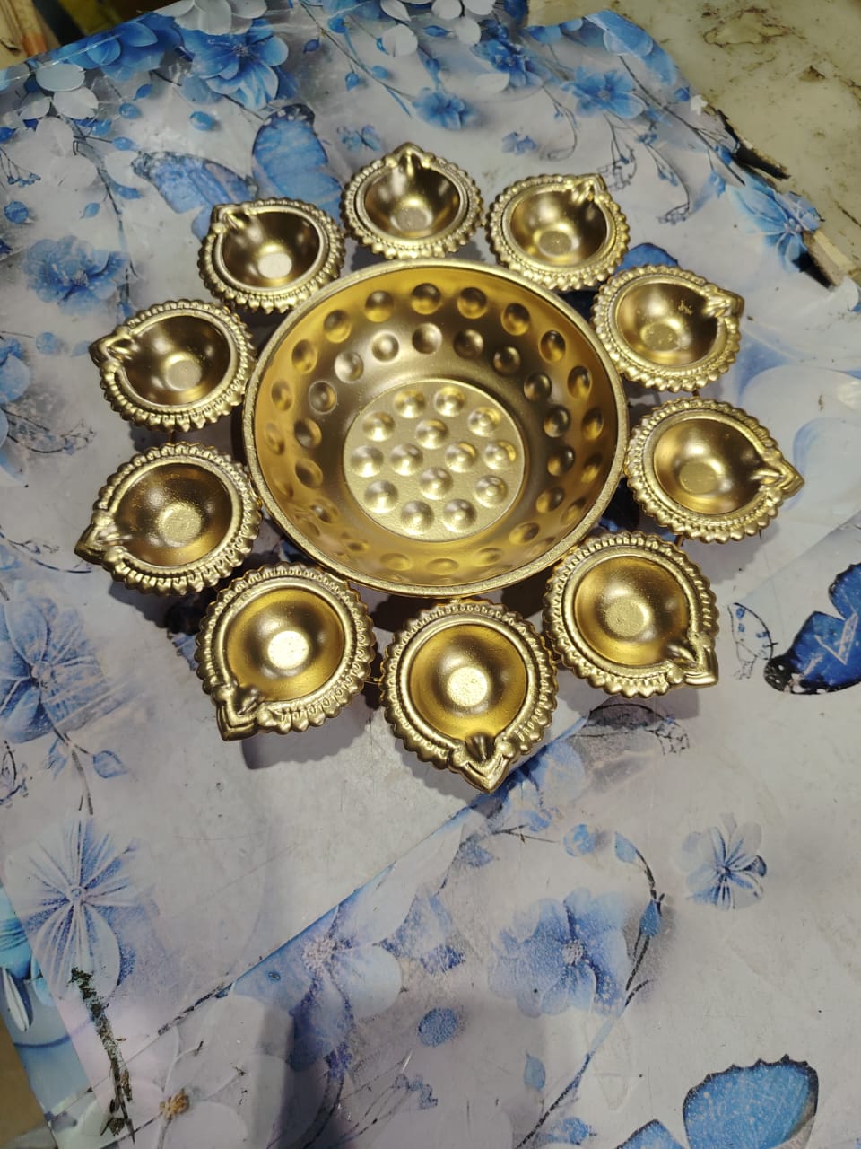 Private Label Premium Quality Flower Shape Diya Decorative Urli Bowl for Home Office and Table Decor Floating Flowers and Tea Light Candles Home Diwali Decoration Pooja Decorative Metal Diya