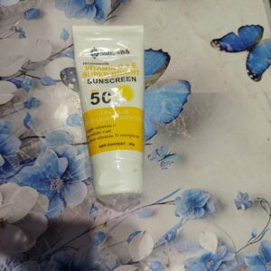 Sunswitch Sunscreen SPF 50 PA Vitamin CE Super Bright Sunscreen SPF 50 PA 60 g pack of 1