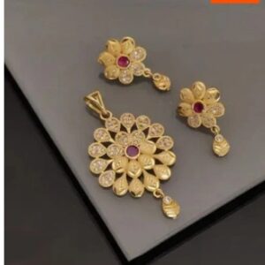 Private Label Womens Gold Metal Pendant Set