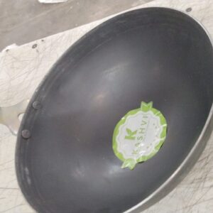 Black Color Frying Pan Wooden Handle 1Kg