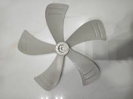 Pvc 16 To 5 Leaf White Blade 16 Inch