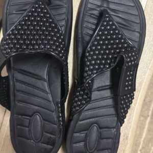 Women Slipper Black Color Size 5