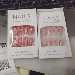 Embellished Artificial Nails Set Of 2