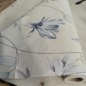 Off White And Grey Flower Printed Wallpaper Approx 25M X 20 Inch