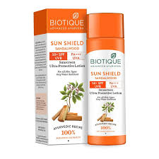 Biotique Advanced Ayurveda Sun Shield Sandalwood Sunscreen Ultra Protective Lotion 120Ml
