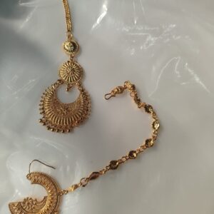 Gold Colour Brass Maang Tikka And Nath