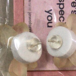 Beautiful Skin Color Earrings For Women 1 Pair
