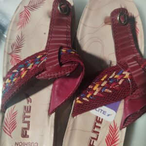 Flite Women Flats Sandal Beige And Maroon Size 4