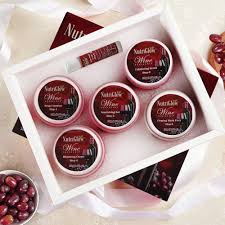 Nutriglow Wine 6 Step Facial Kit 250G