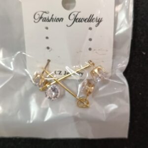 Beautiful Gold Women And Girls Short Earrings