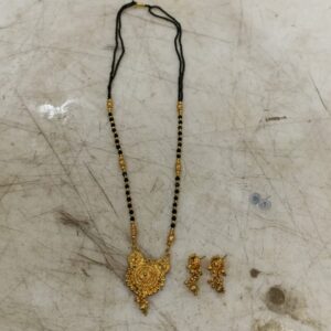 Women Necklace Set Golden Colour