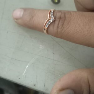 Women White Color Queen Dizen Ring