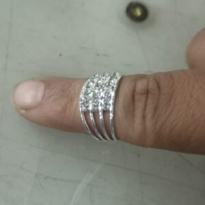 Women White Color Queen Dizen Ring