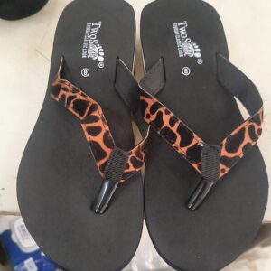 Time Jump Womens Platform Flip Flops With Leopard Print Straps Black Base Size 8