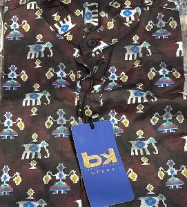 Gene Mens Slim fit Solid Casual Cotton TShirt Dark Brown Colour S Size