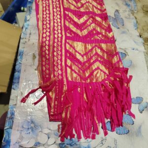Private Label womans dupatta pink