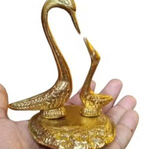 Saras Swan Pair Of Kissing Duck Metal Decorative