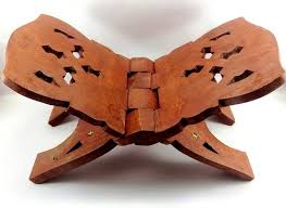 Red Color Wooden Rehal