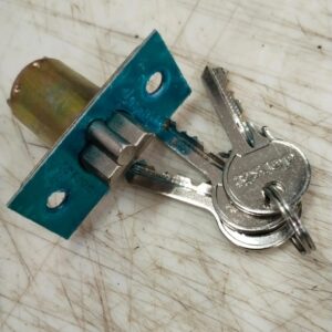 Push Lock Center Lock