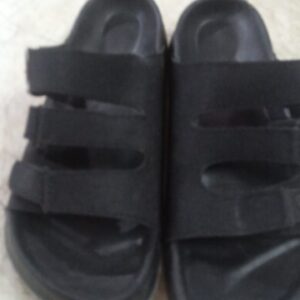 Black Mens New Stylish Slippers Size 6