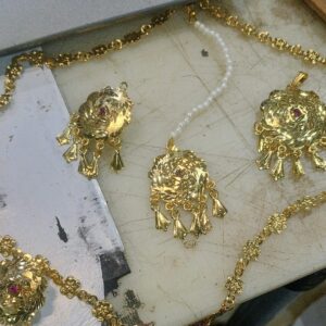 Women Gold Plated Jewellery Set